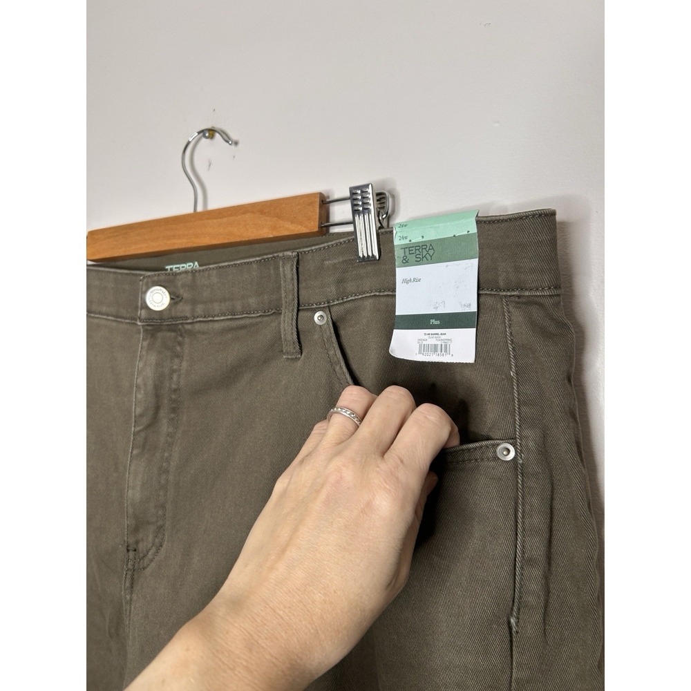 Terra & Sky High Rise Olive Green Barrel Jeans Women's Plus Size 24W New NWT - Picture 4 of 9